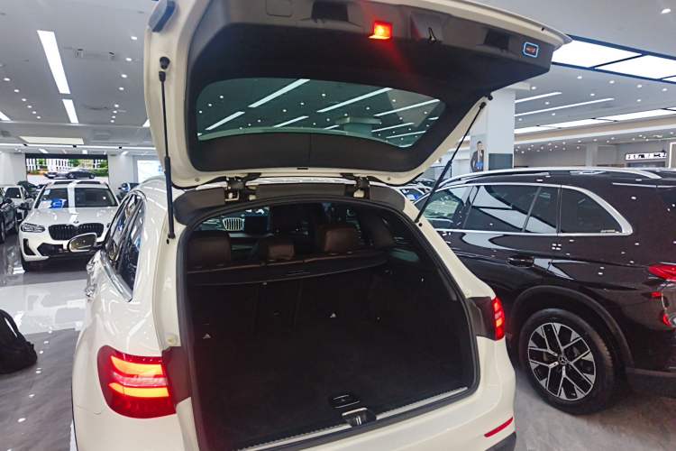 Used Mercedes-Benz GLC 2017 GLC 300 4MATIC Sport Edition
