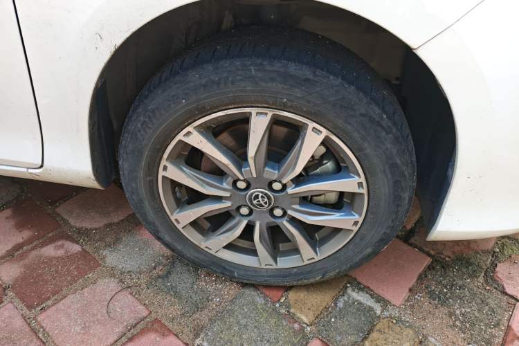 Used Toyota YARiS L Zhi Xiang 2021 1.5L CVT Leading Edition Right Front Wheel Hub