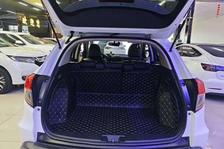 Used Honda Vezel 2020 1.5L CVT Pioneer Edition
