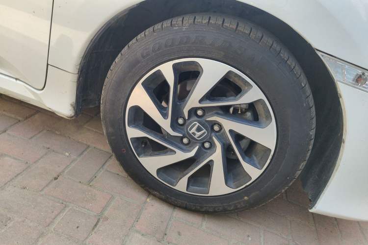 Used Honda Civic 2016 220TURBO CVT Luxury Edition
