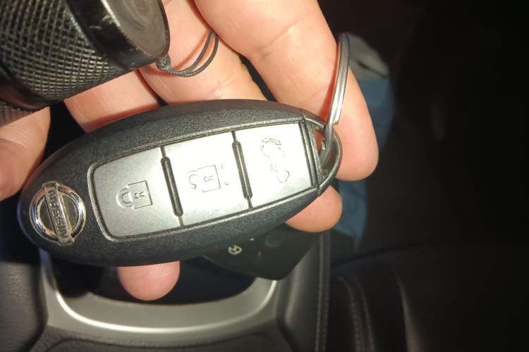 Used Nissan X-Trail 2014 2.5L CVT Luxury Edition 4WD
