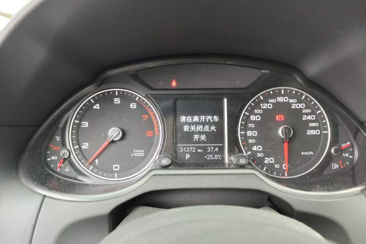 Used Audi Q5 2017 Plus 40 TFSI Ambition Model
