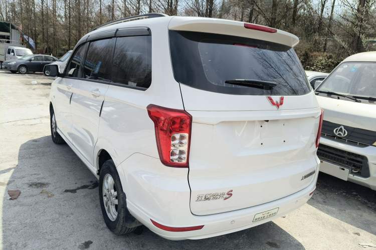 Used Wuling Hongguang 2019 1.5L S Comfort Edition China VI LAR