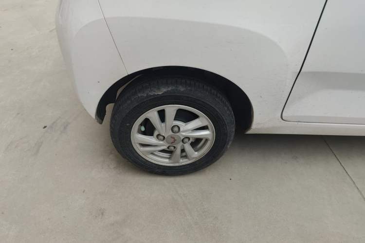 Used Wuling Hongguang MINIEV 2021 Macaron Sandwich Model 120 km Lithium Iron Phosphate Right Rear Wheel Hub