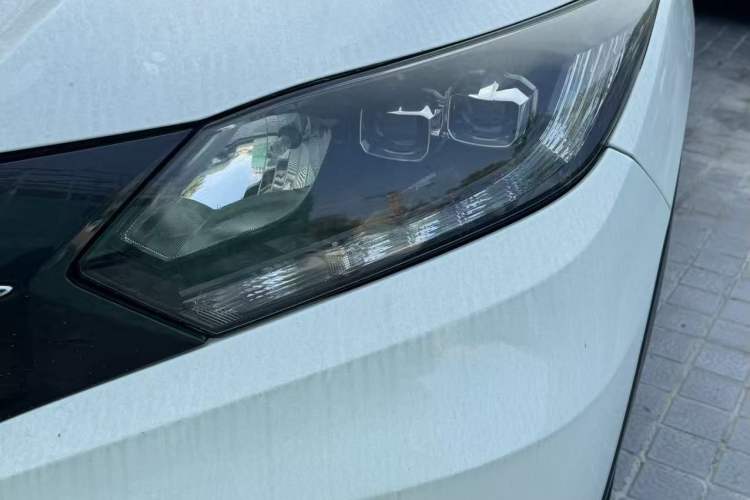 Used Honda Vezel 2017 1.8L CVT Front-Wheel Drive Pioneer Edition