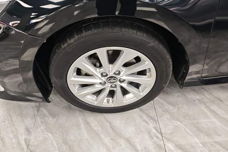 Used Toyota Camry 2021 2.0G Luxury Edition
