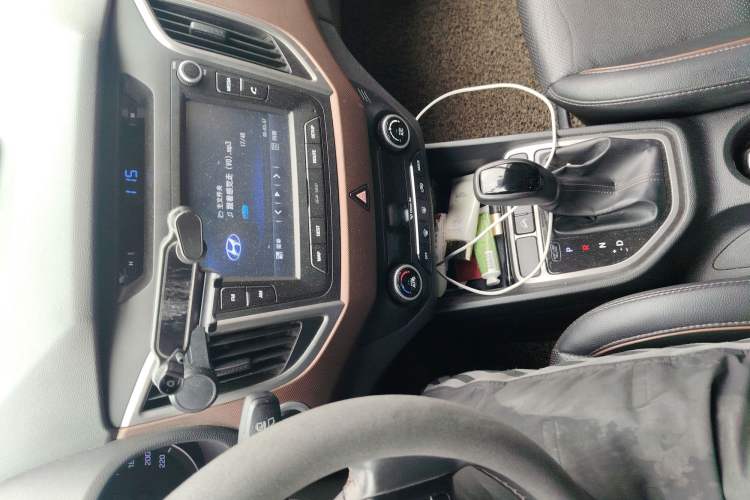 Used Hyundai ix25 2015 2.0L Automatic Two-Wheel Drive Intelligent GLS