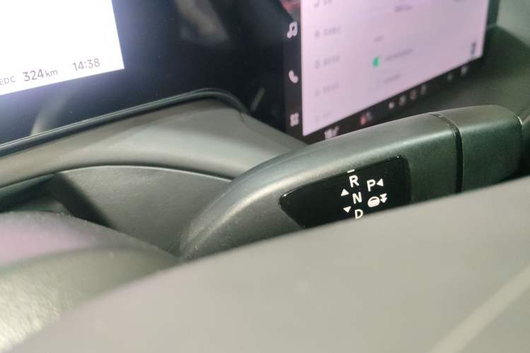 Used XPeng P7 2020 670N Gear Lever