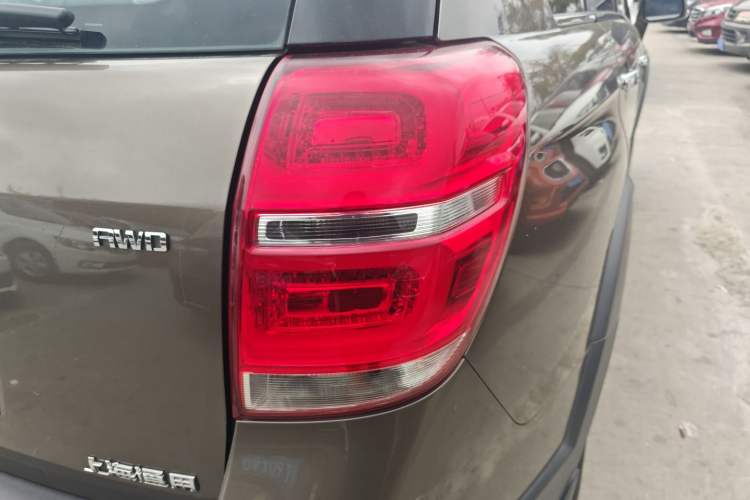 Used Chevrolet Captiva 2015 2.4L 4x4 Flagship Edition 7-Seater