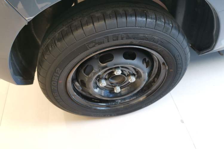Used Wuling Hongguang MINIEV 2021 Macaron Premium Model – Lithium Iron Phosphate Right Rear Wheel Hub