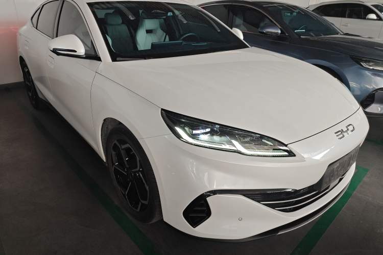 Used BYD Seal 06 New Energy 2024 DM-i 120KM Flagship Model Front Right 45 Deg