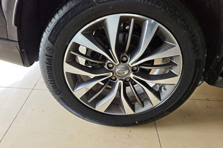 Used GAC Trumpchi GS8 2017 320T Two-Wheel Drive Luxury Smart Connectivity Version (7 Seats)