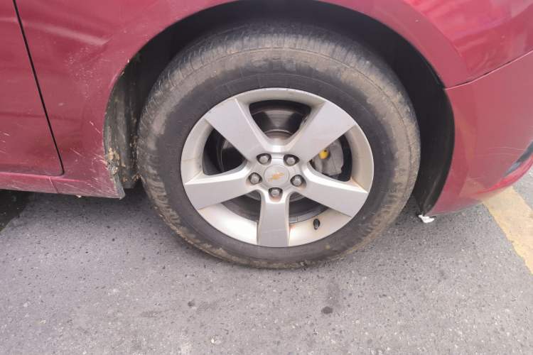 Used Chevrolet Cruze 2011 1.6L SE Automatic Right Front Wheel Hub