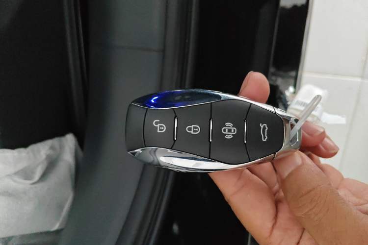 Used Hongqi EH7 2025 600 Smart Selection Edition
