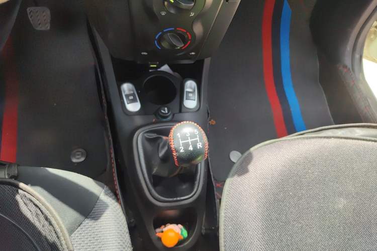 Used BYD F0 2012 1.0L XuanKu Trim
