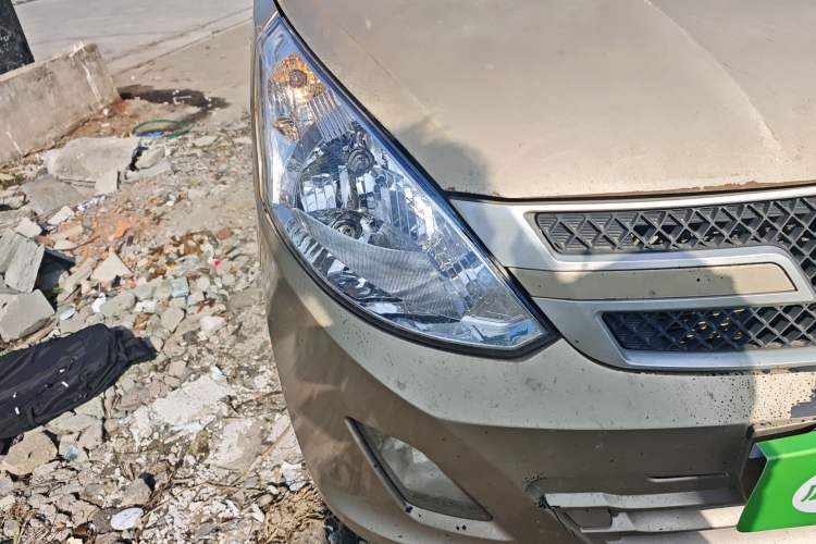 Used Wuling Rongguang V 2015 1.5L Base Version Right Front Headlight