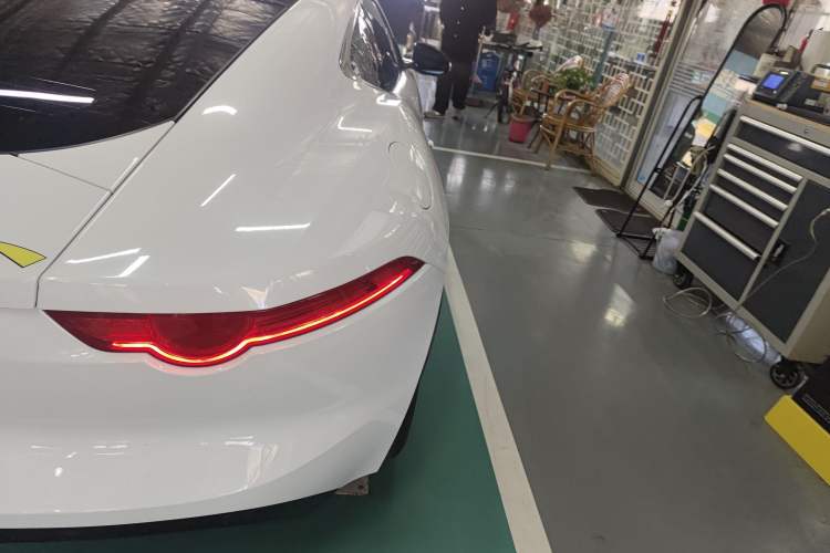 Used Jaguar F-TYPE 2016 3.0 SC S Hardtop Version
