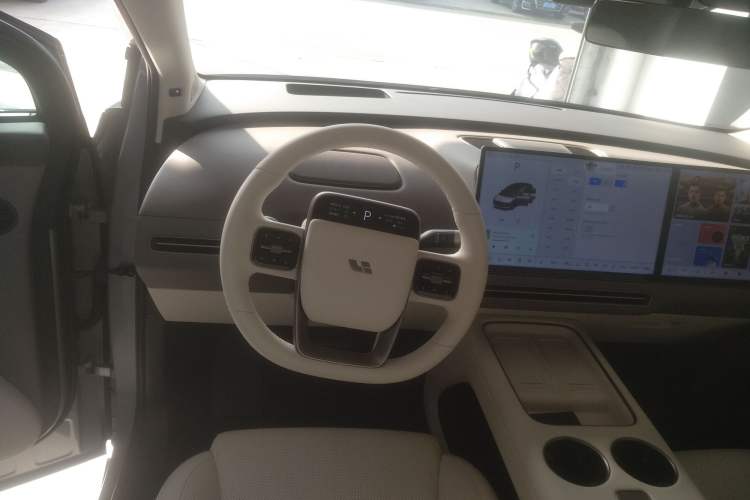 Used Li Auto Li Auto i8 2025 Model Standard Version
