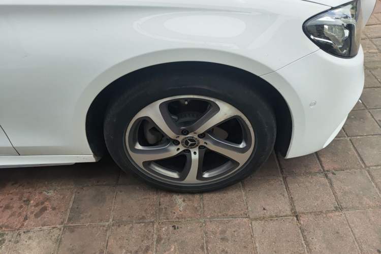 Used Mercedes-Benz E-Class 2018 Facelift E 200 L Sport Edition