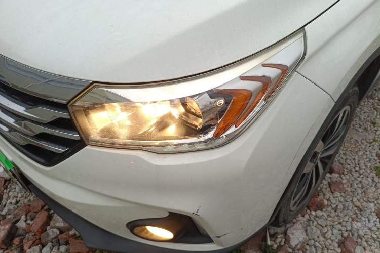 Used GAC Trumpchi GS4 2017 235T Automatic Two-Wheel Drive Luxury Smart Connectivity Version Left Front Headlight