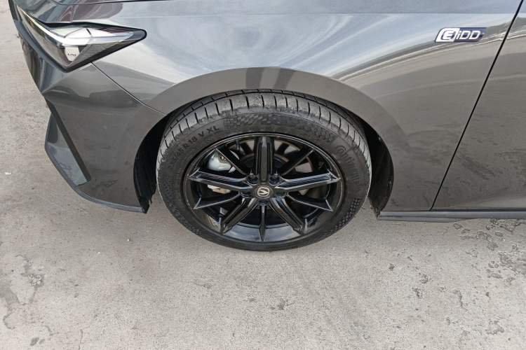 Used CHANGAN UNI-V iDD 2023 Zhidian iDD 1.5T 113km Smart & Fun Version (Rapid Edition) Left Front Wheel Hub