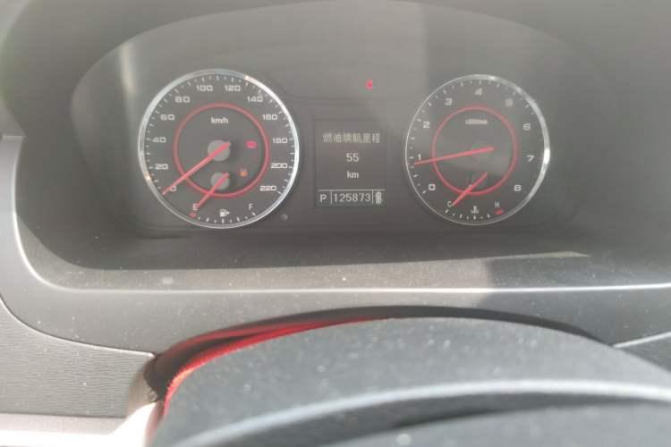 Used SAIC MAXUS G10 2014 2.0T Automatic Elite Edition