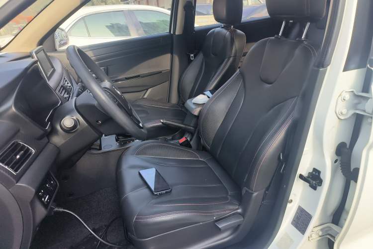 Used Dongfeng Fengon 370 2017 1.5L CVT Fashion Edition 7-Seater