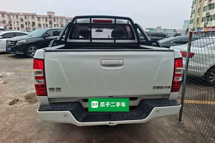 Used Isuzu JLM 2018 2.5T Two-Wheel Drive Diesel Luxury Version JE4D25Q5A