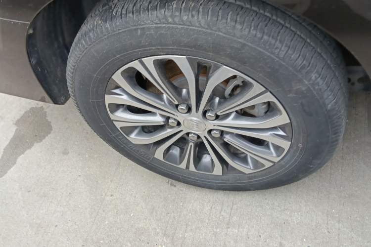 Used Buick GL8 2021 Land Cruiser Executive Class 652T Luxury Model