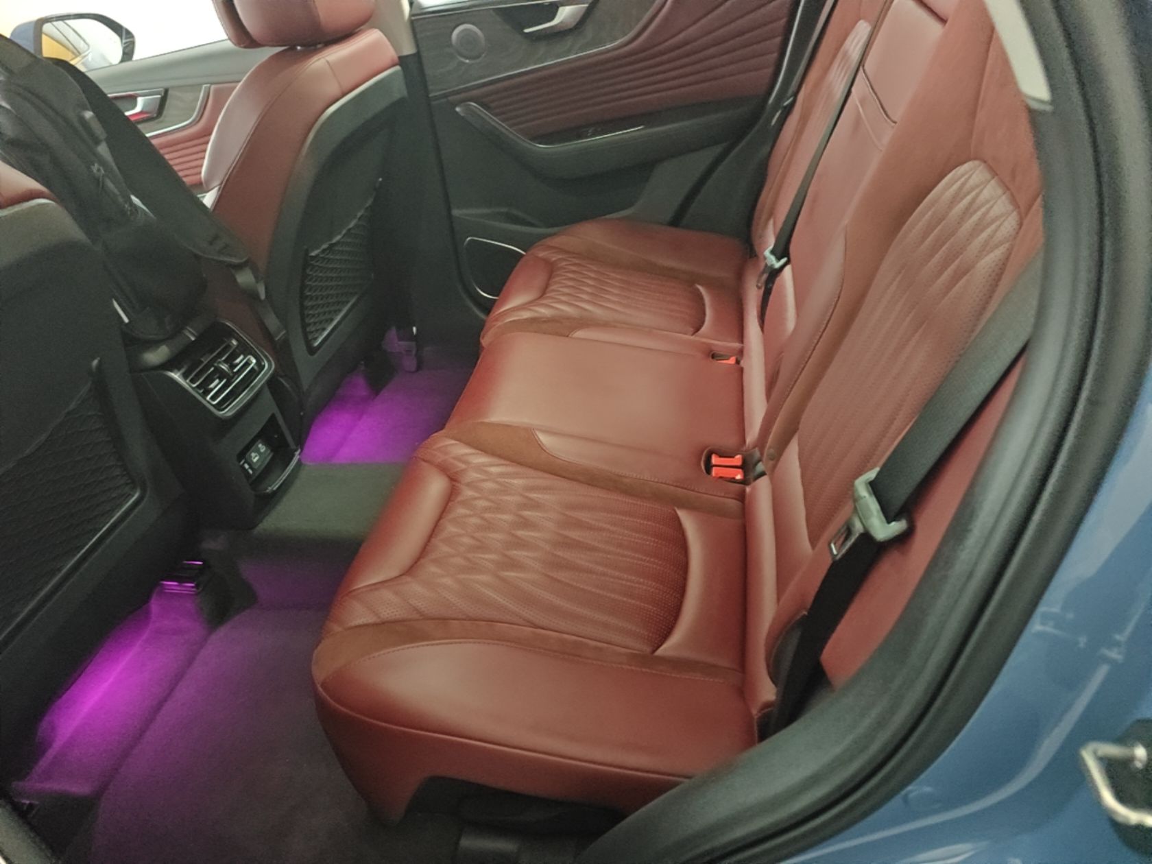 Hongqi HS5 2023 2.0T Four-Wheel Drive Flagship Pro Edition - Chinese Trim Ling — снимка 20