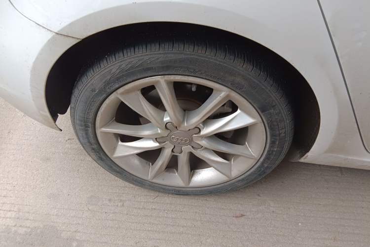 Used Audi A3 2018 30th Anniversary Edition Sportback 35 TFSI Ambition Model Right Rear Wheel Hub