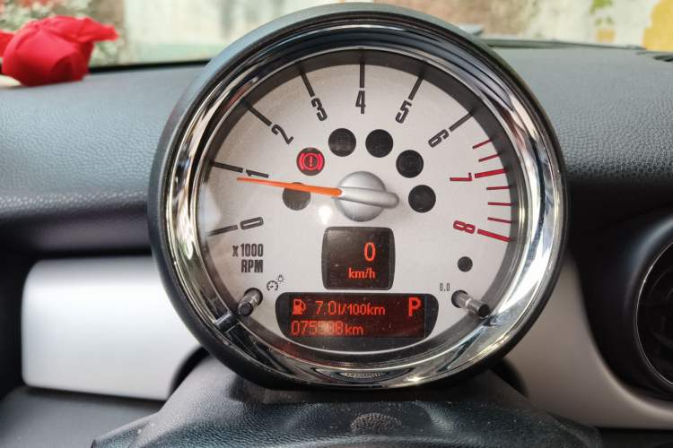 Used MINI 2011 1.6L ONE
