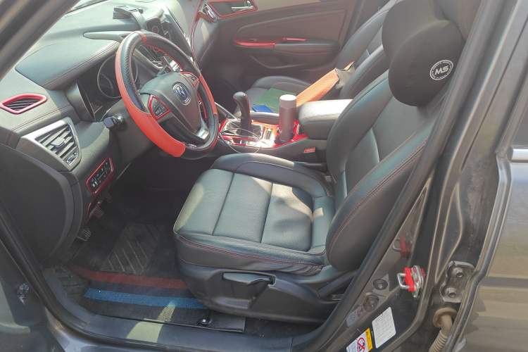 Used CHANGAN CS75 2017 Shangku Edition 1.5T Manual ZhiXiang Model
