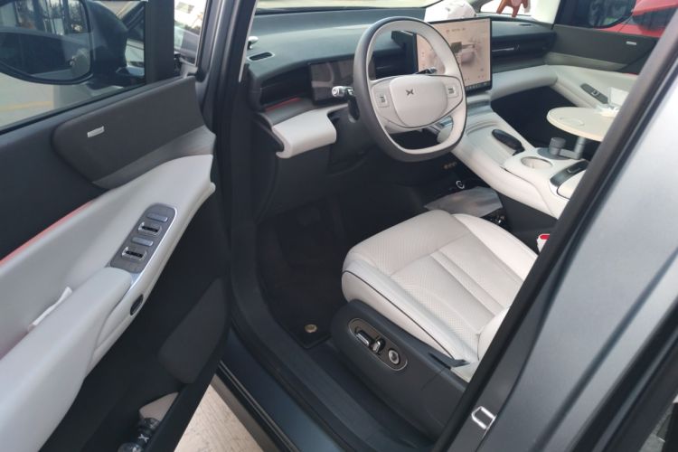 Used XPeng X9 2025 Starship Edition Driver Seat