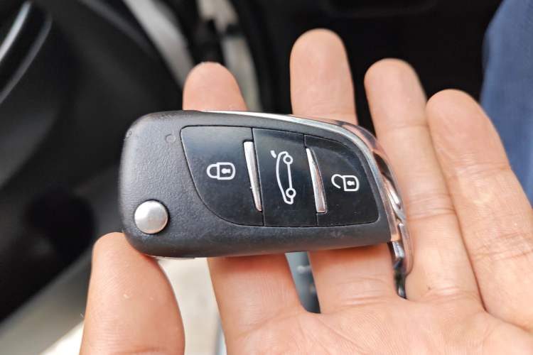 Used CHANGAN CX20 2014 1.4L IMT Sunroof Navigation Version China V Standard