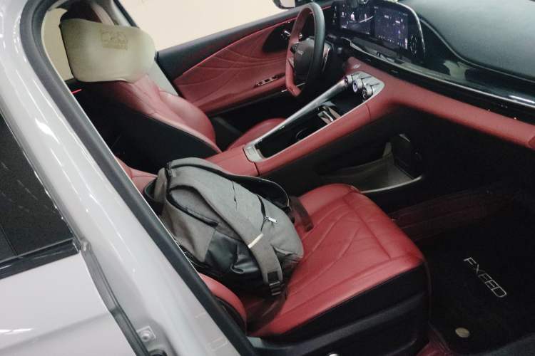 Used EXEED Stellar 2023 400T Two-Wheel Drive Comfort Flyfish Edition