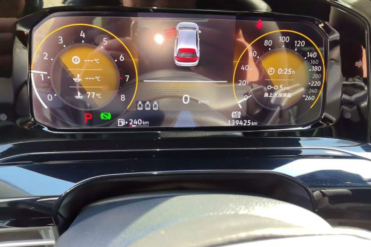 Used Volkswagen Golf 2021 280TSI DSG R-Line Odometer Close Up