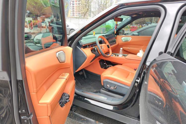 Used Lynk & Co 900 2025 1.5T Ultra
