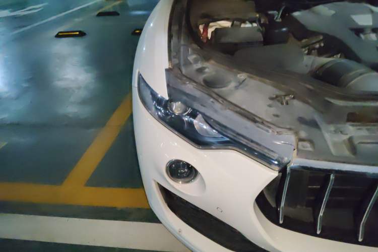 Used Maserati Levante 2016 3.0T Standard Edition Right Front Headlight