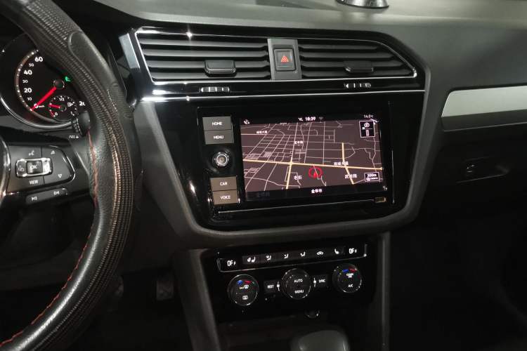 Used Volkswagen Tiguan L 2019 330TSI Automatic Two-Wheel Drive Smart Luxury Version China VI Standard