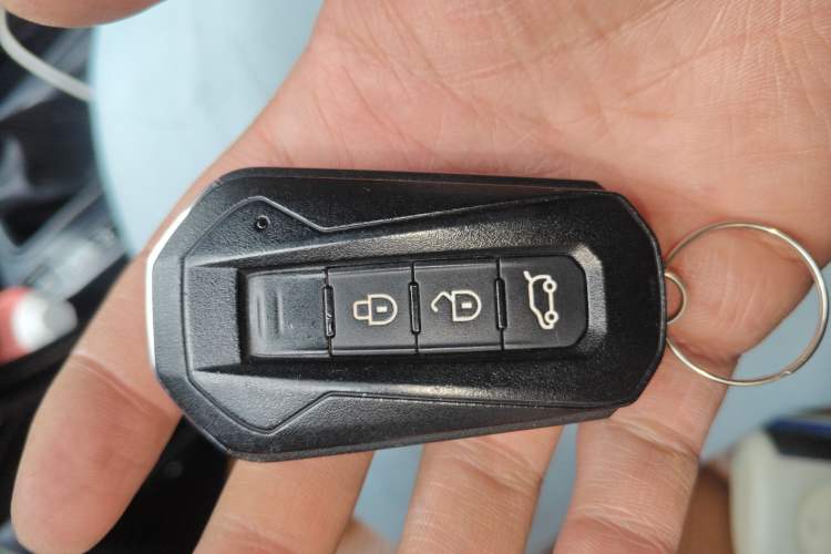 Used JMC Yusheng S330 2016 1.5L GTDi Automatic Two-Wheel Drive Prestige Edition
