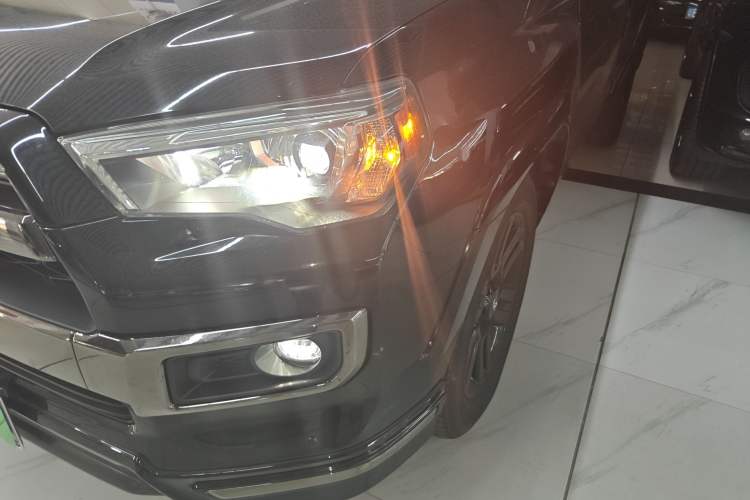 Used Toyota 4Runner 2018 4.0L Parallel Import