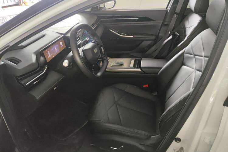 Used Geely Galaxy L6 2024 125km PLUS Dragon Edition Left Front Seat