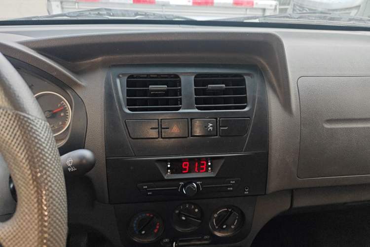Used Dongfeng Xiaokang K05S 2022 1.3L High-Power Base Version Audio And AC Panel