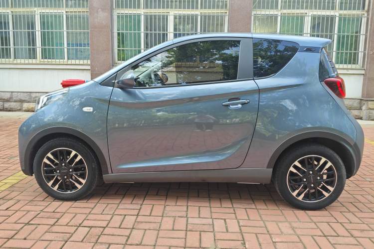 Used Chery New Energy Little Ant 2022 Sweet Pink Edition Low-Sugar Version 30kW 301km Range
