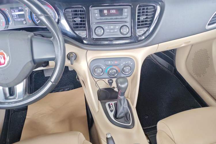 Used Fiat Viaggio 2012 1.4T Automatic Jingxiang Edition Audio And AC Panel