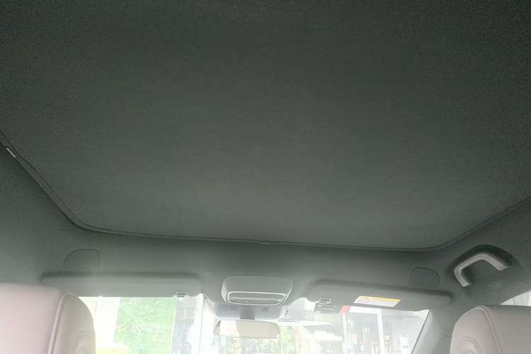 Used XPeng G6 2023 580 Long-Range Pro Headliner