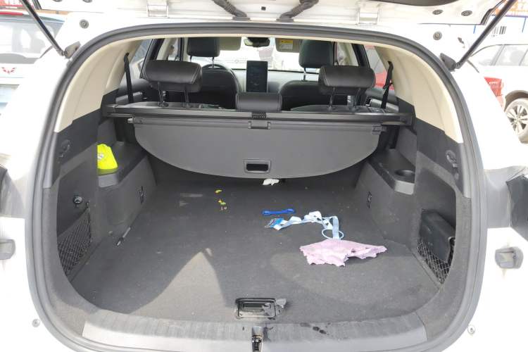 Used BYD Tang 2018 2.0T Automatic SmartConnect Luxury Edition 5 Seats China V Standard