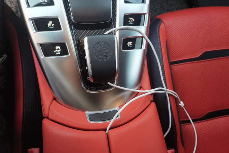 Used Mercedes-Benz AMG GT 2019 AMG GT 50 four-door sports car Gear Lever