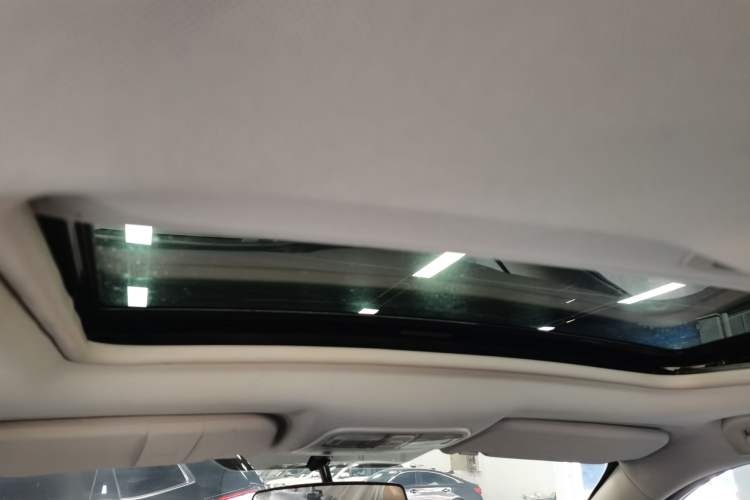 Used CHANGAN CS35 2015 1.6L Automatic Luxury Model China IV Standard Headliner